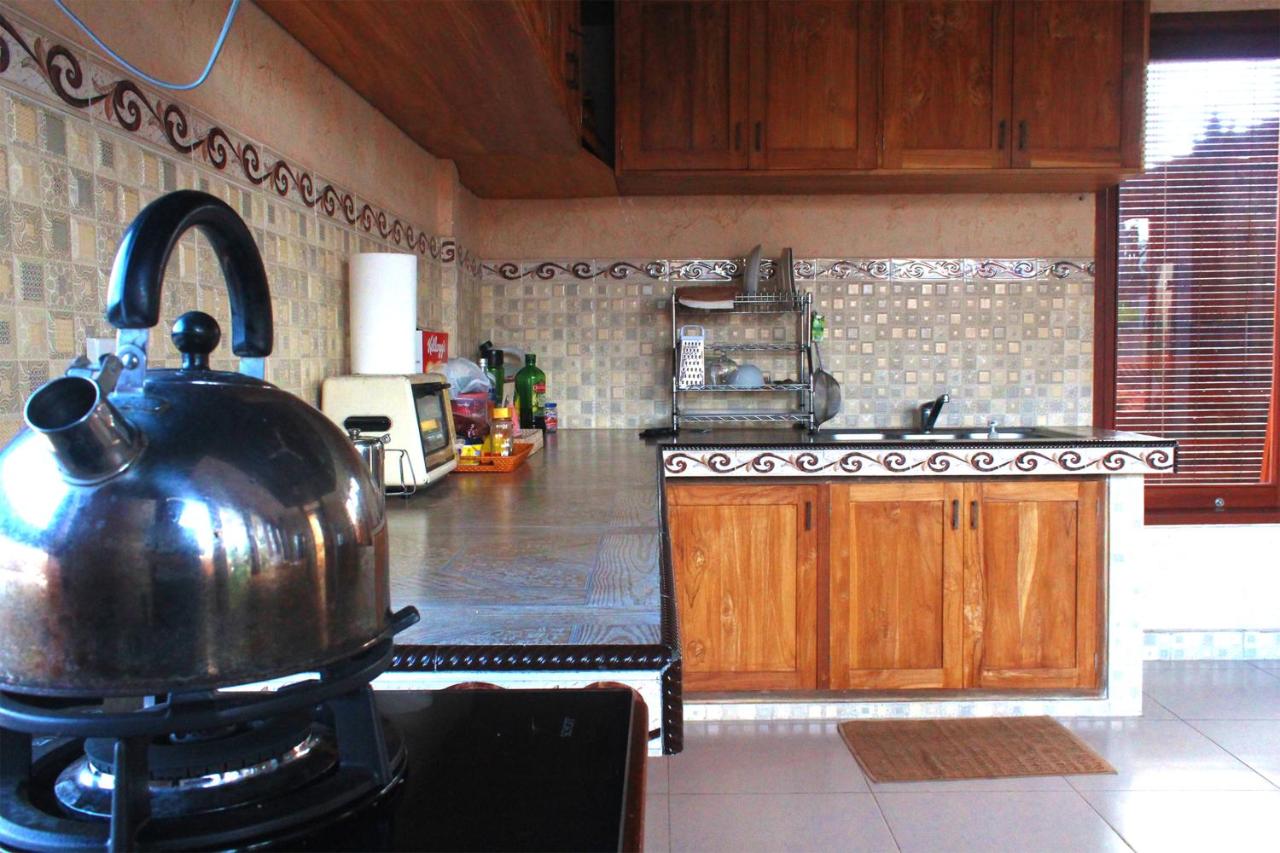 CR Tris Rooms Seminyak - 4