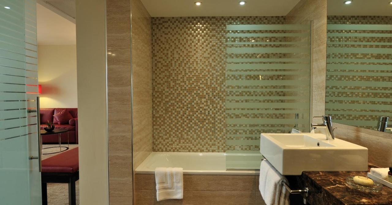 Pullman Kinshasa Grand Hotel photo