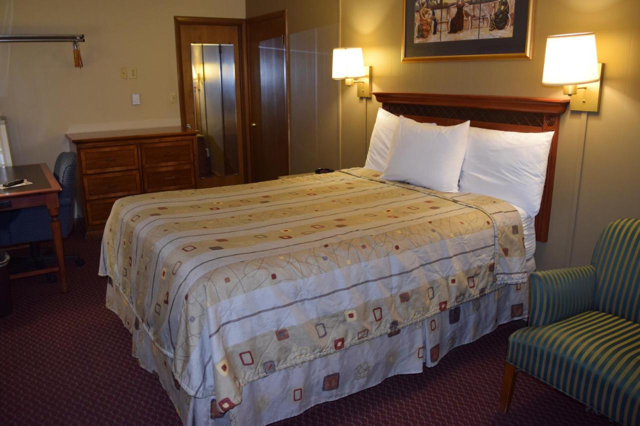 Economy Inn — photo 14