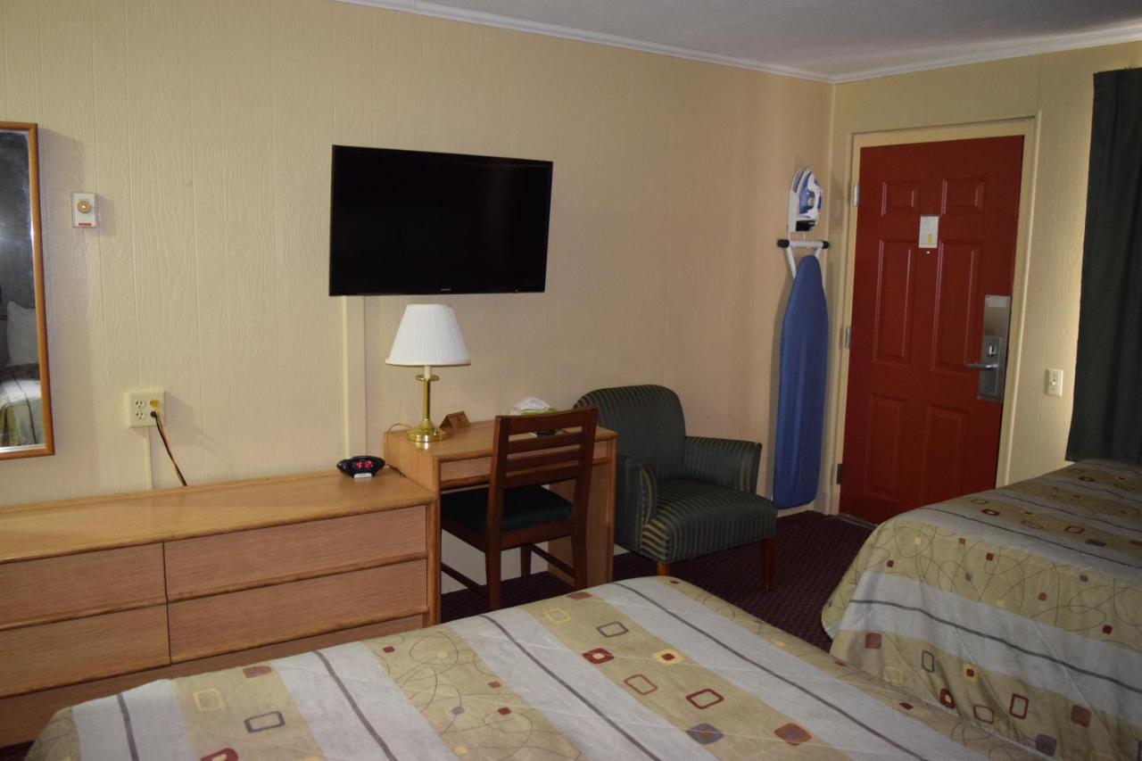 Economy Inn — photo 18