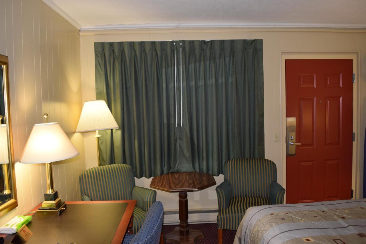 Economy Inn — photo 24