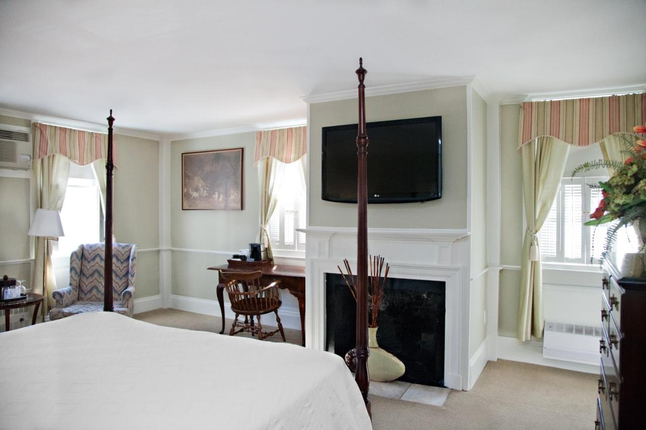 Concord's Colonial Inn — photo 22