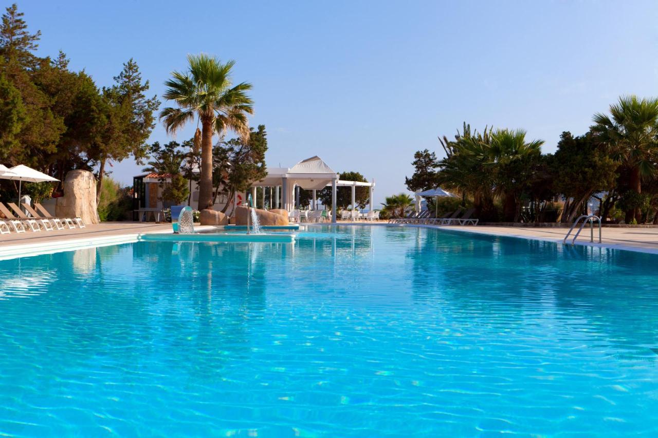 Marvell Club Hotel & Apartments, San Antonio Bay – Updated ...