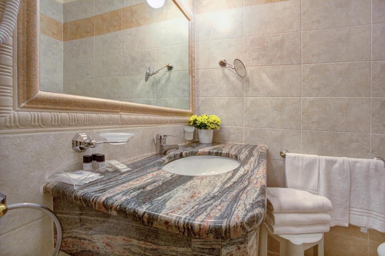 Hotel La Locanda photo