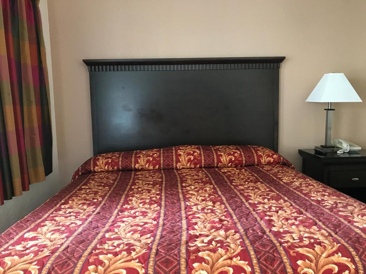 Town House Motel — photo 24