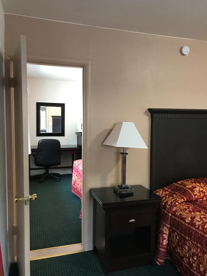 Town House Motel — photo 18