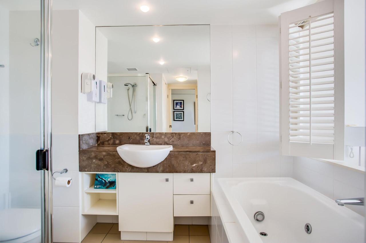 Mantra Broadbeach on the Park photo