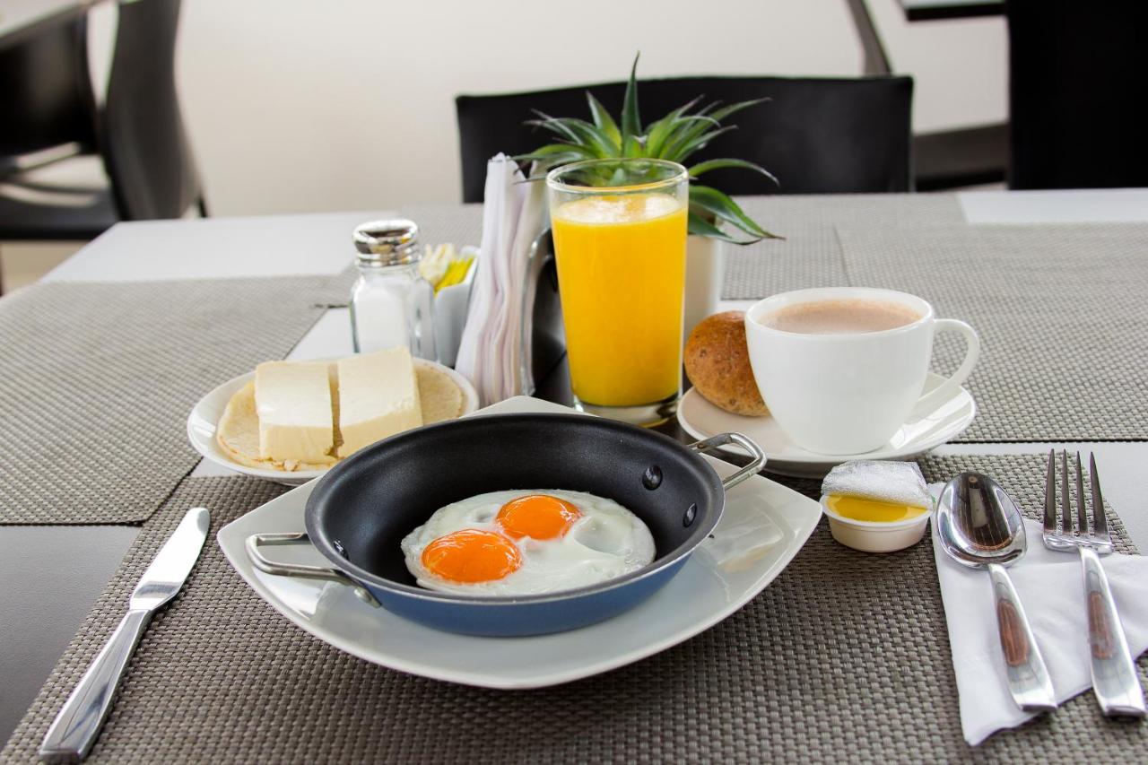 Hotel Madeiro photo