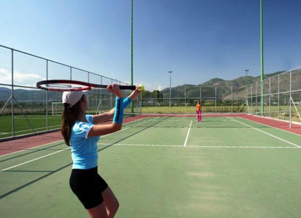 Tennis court: Le Chalet
