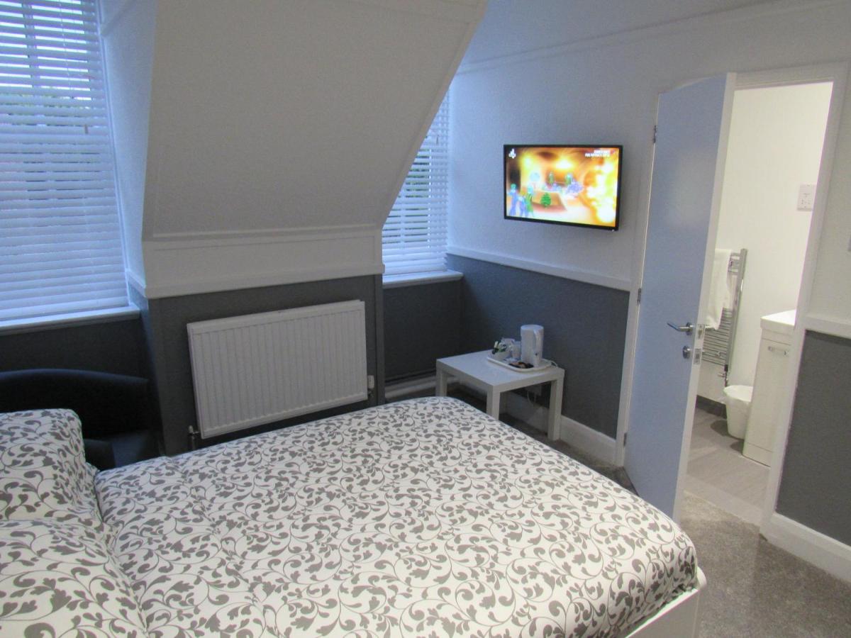 Pear Tree Inn photo