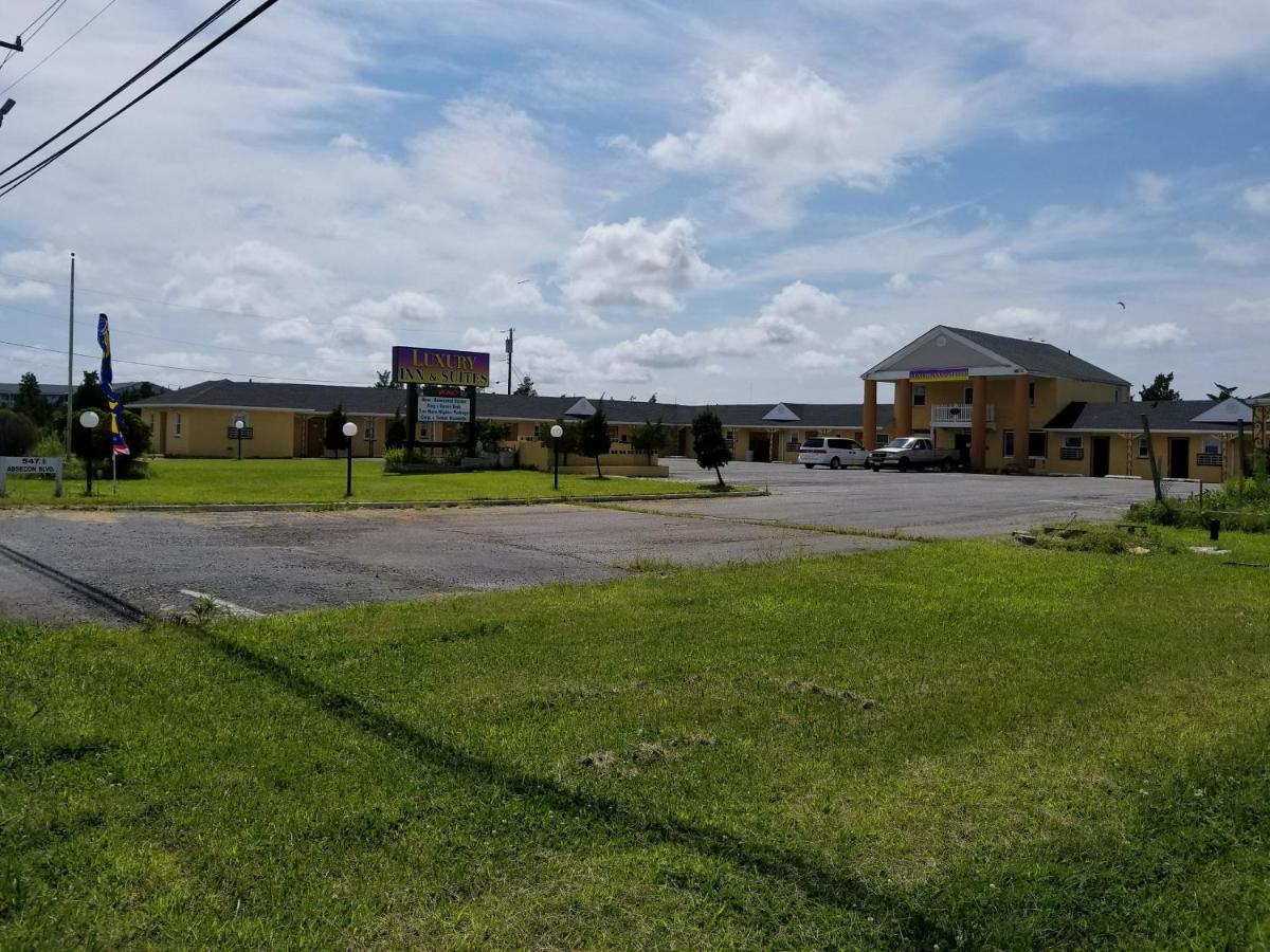 Luxury Inn & Suites — photo 14