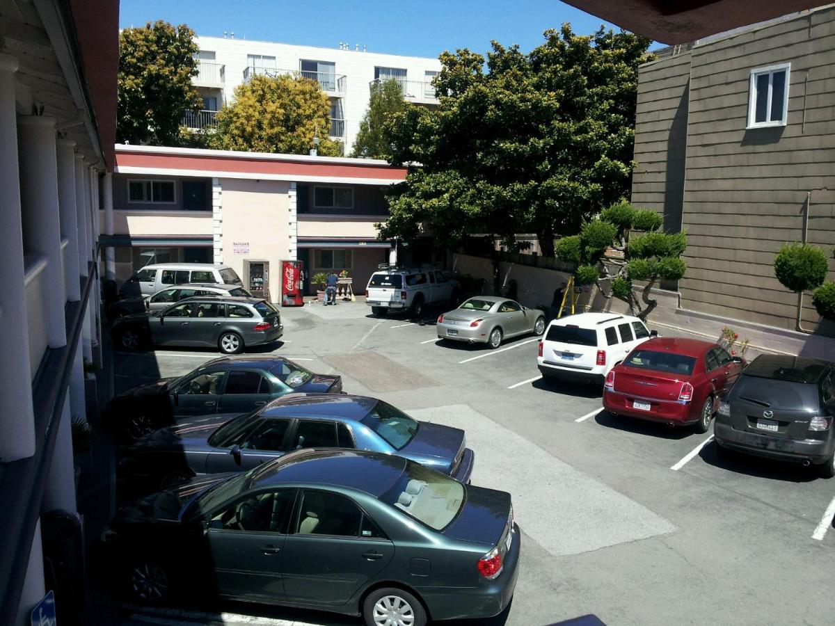 Townhouse Motel — photo 13