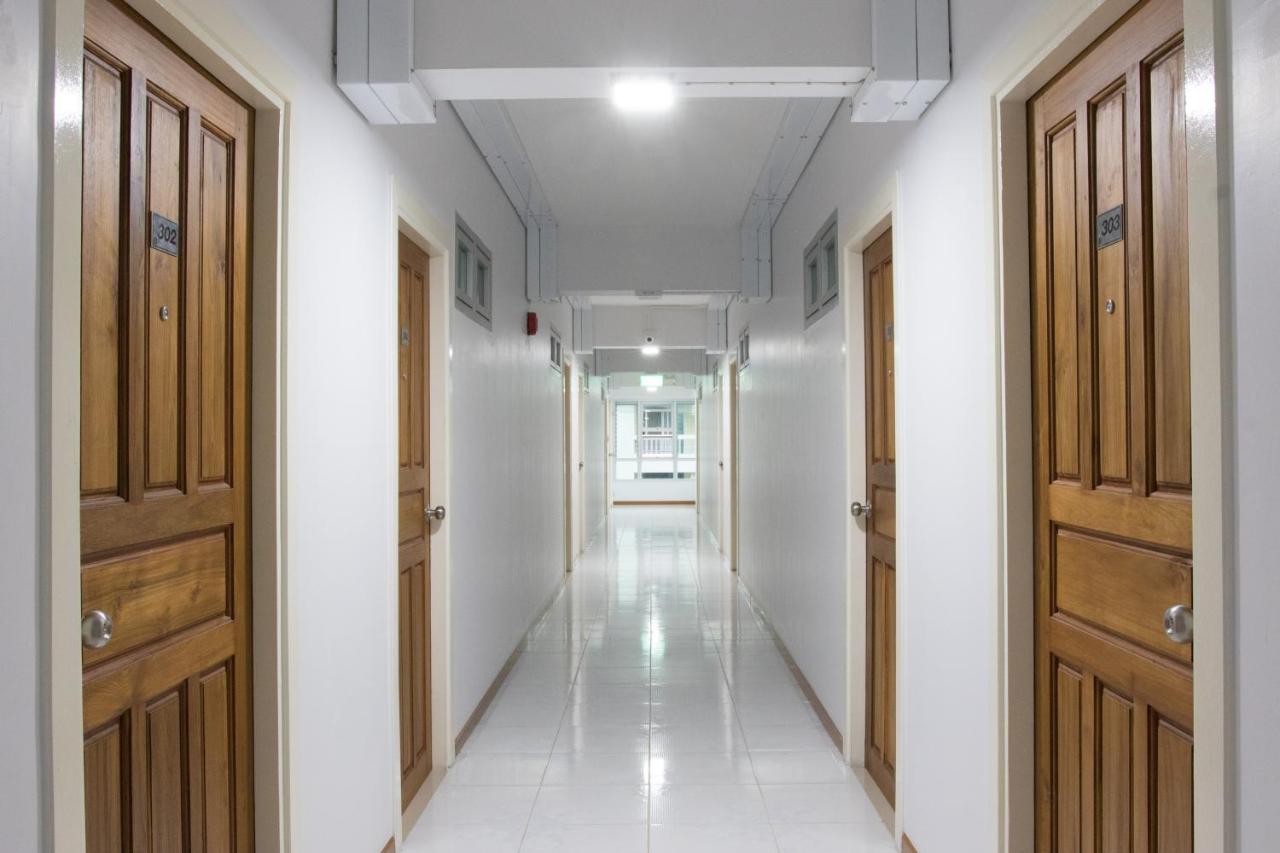 Jr Mansion On Nut Soi 25 - 2