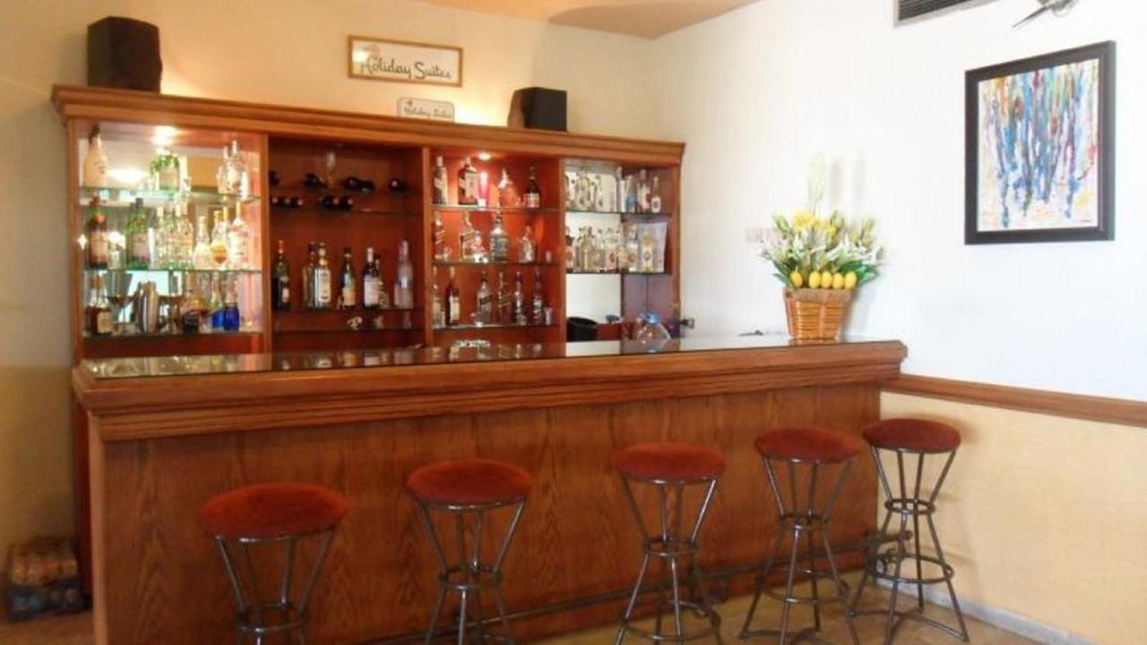 Holiday Suites Hotel & Beach Resort photo