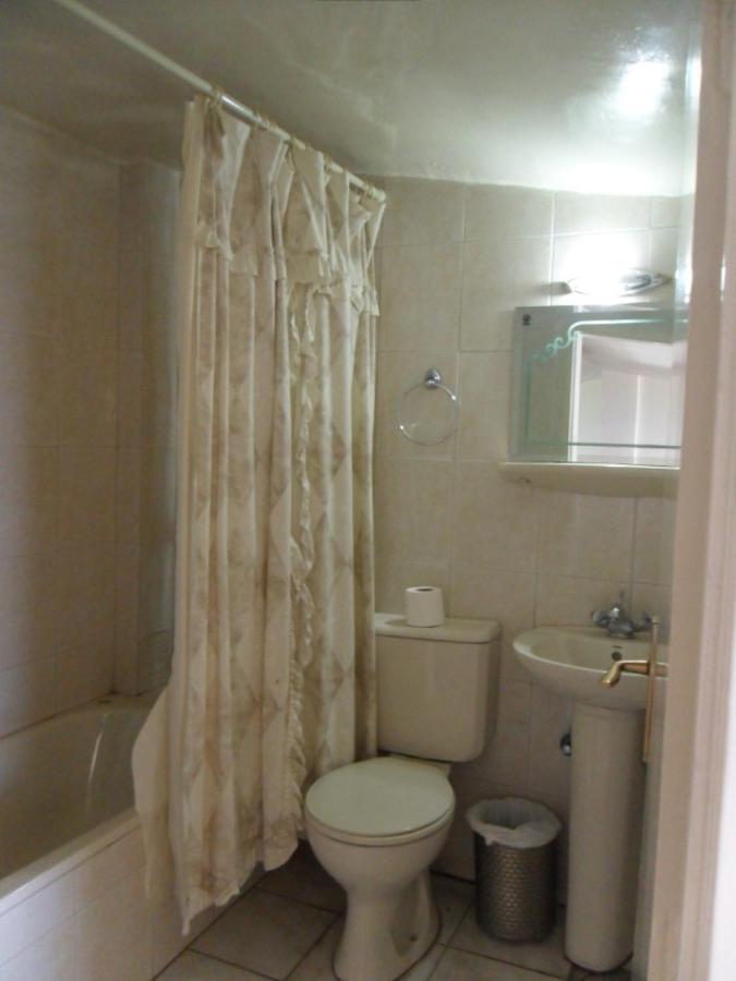 Holiday Suites Hotel & Beach Resort photo