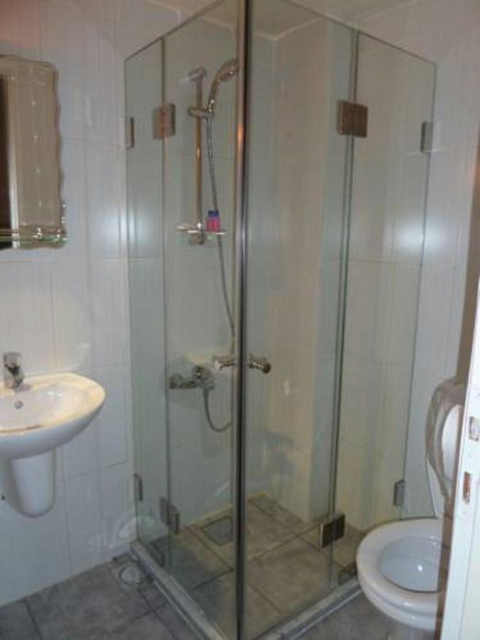 Holiday Suites Hotel & Beach Resort photo
