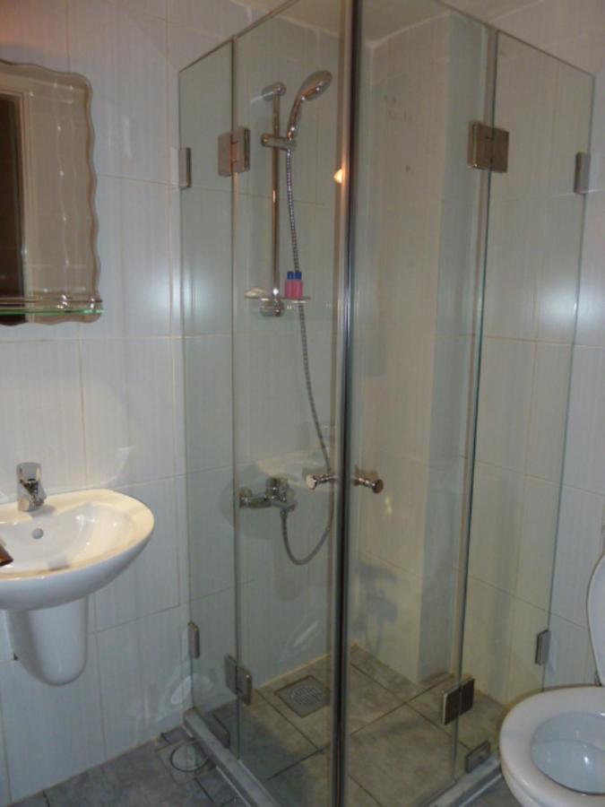 Holiday Suites Hotel & Beach Resort photo