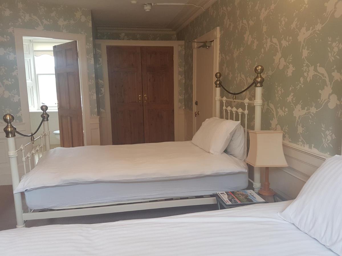 Plough Hotel - Laterooms
