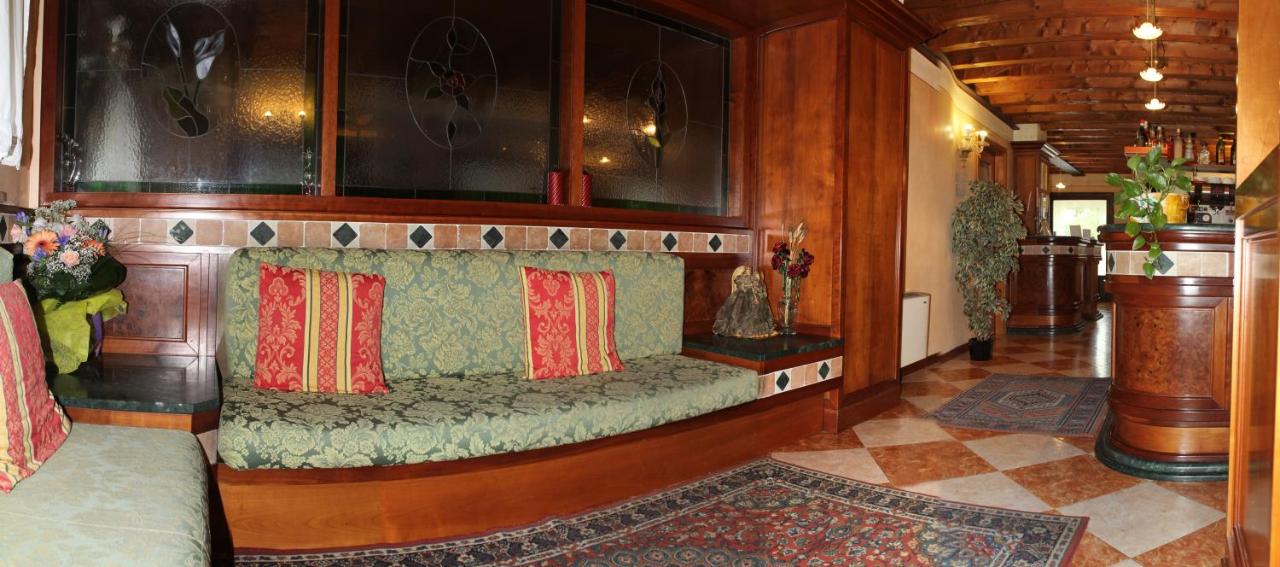 Hotel Antico Moro photo