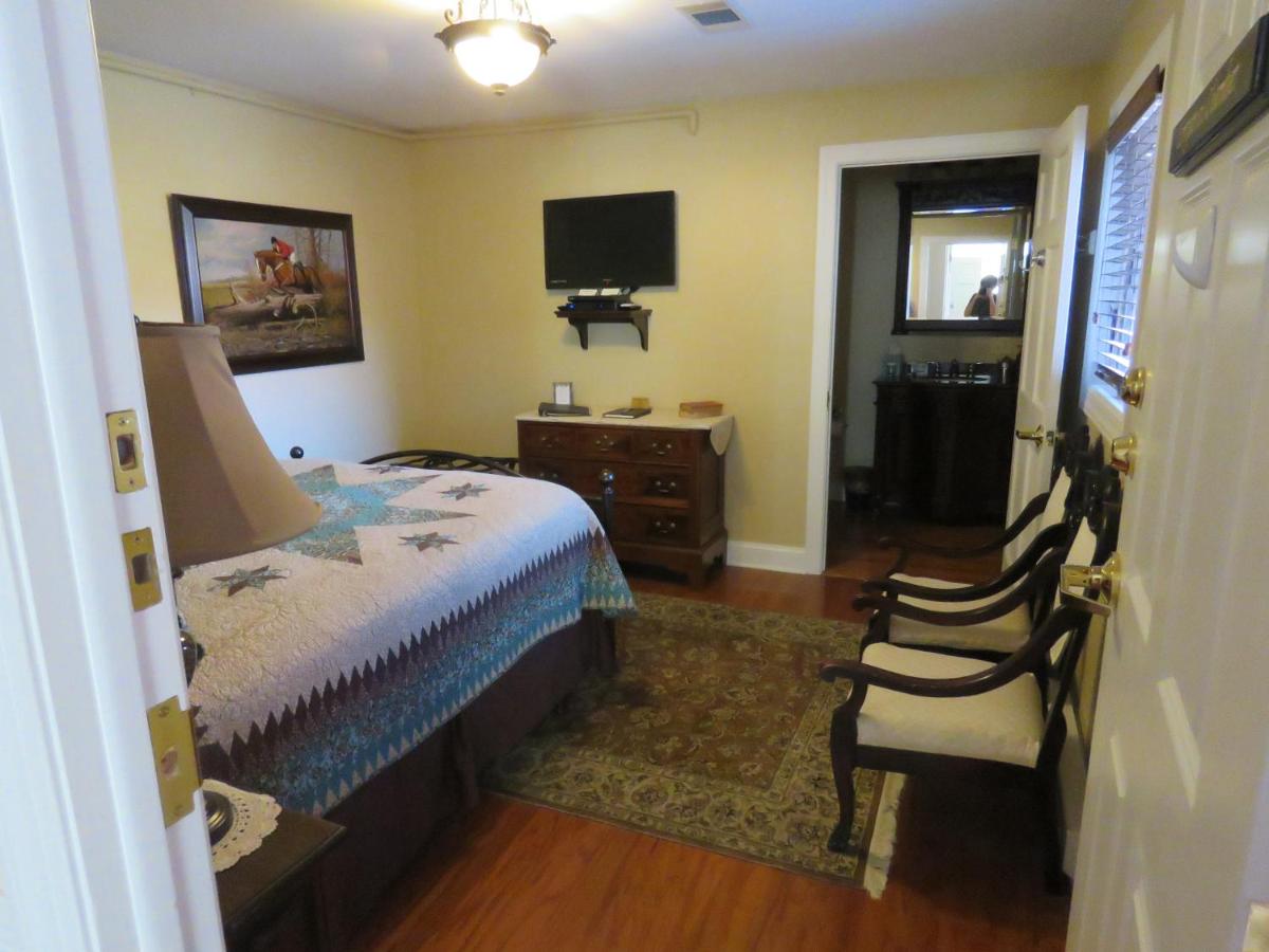 The Swope Manor Bed & Breakfast — photo 22