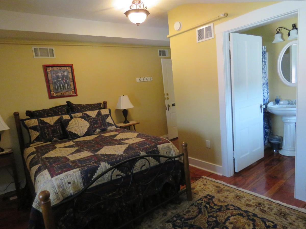 The Swope Manor Bed & Breakfast — photo 17