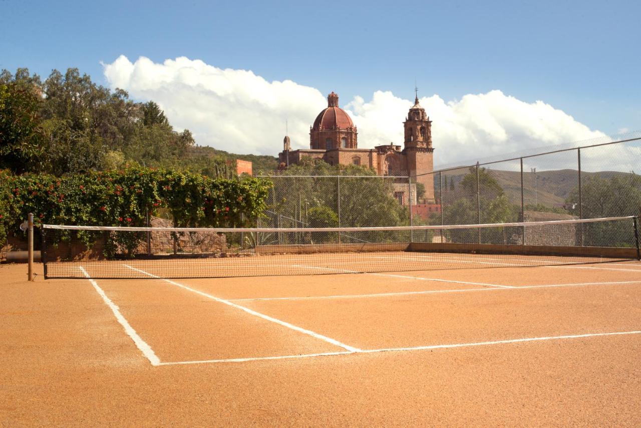 Tennis court: Casa Estrella de la Valenciana Hotel Boutique