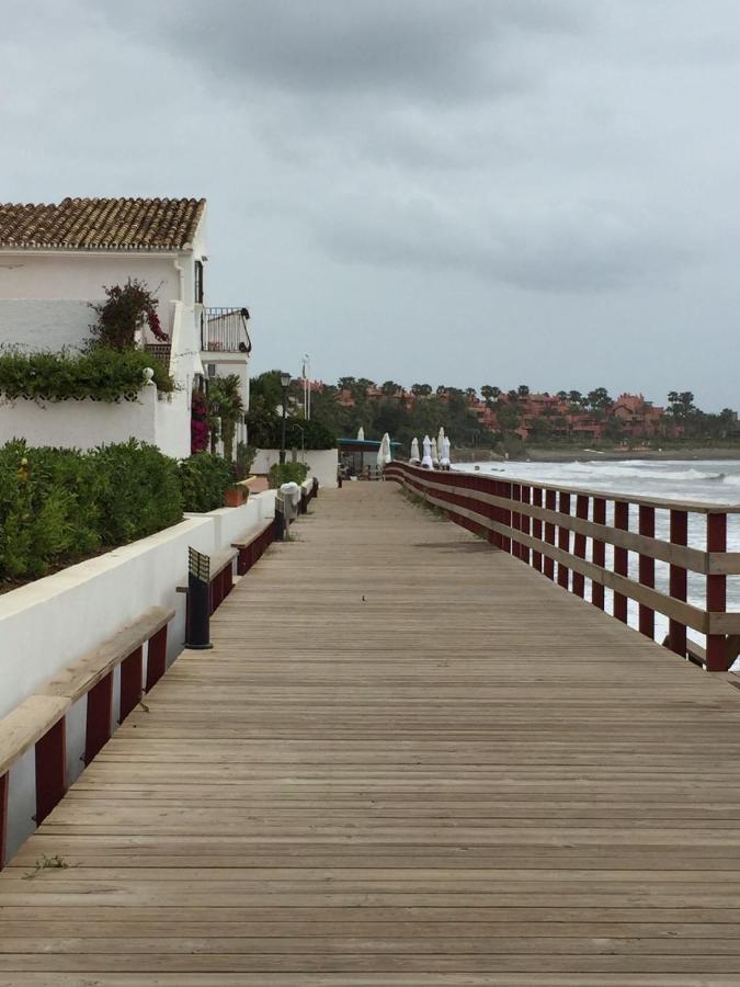 Casa Cachita-En 1ª línea de playa, Estepona – Updated 2022 Prices