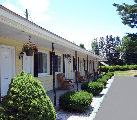 The Weathervane Motel — photo 4