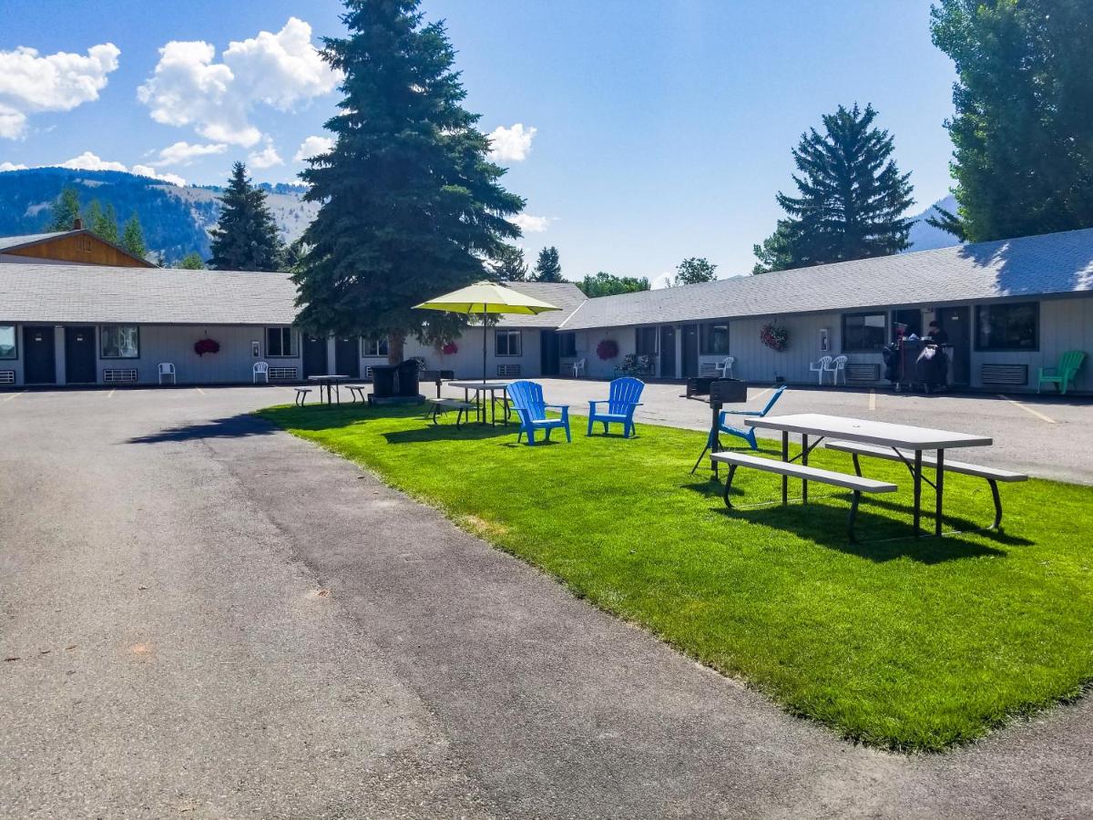 Alpine Motel — photo 11