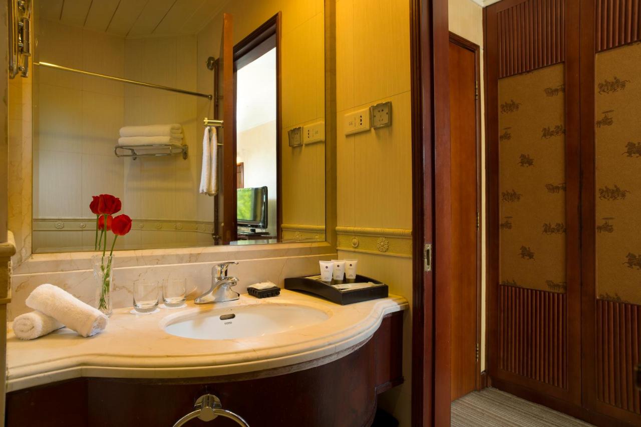 Grand Mercure Xian On Renmin Square photo