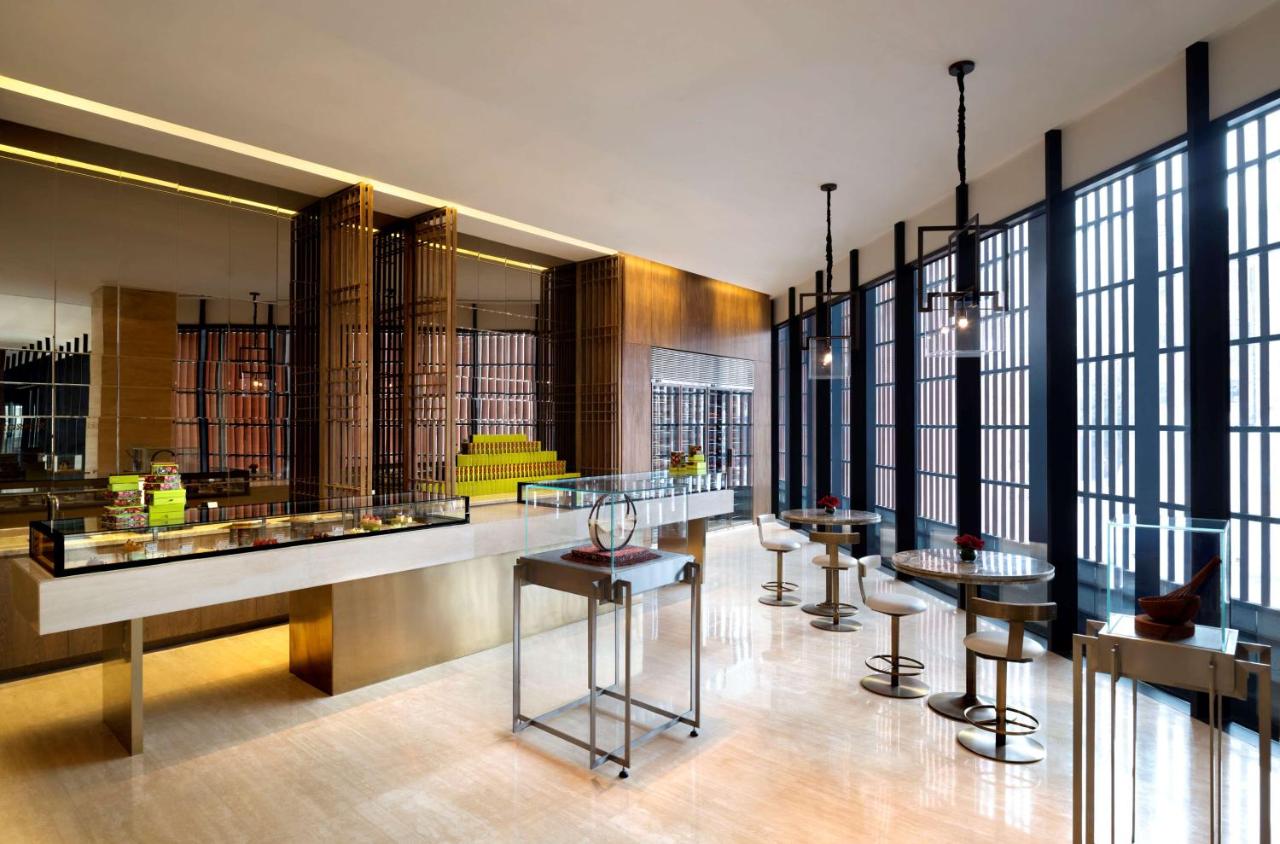 HUALUXE Shanghai Twelve At Hengshan, an IHG Hotel photo