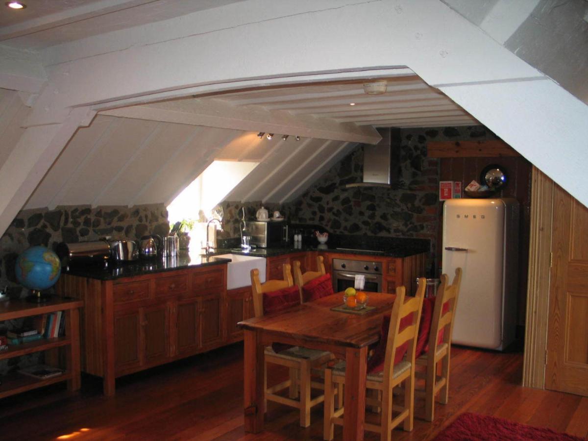 Clenaghans Restaurant and Accommodation - Laterooms