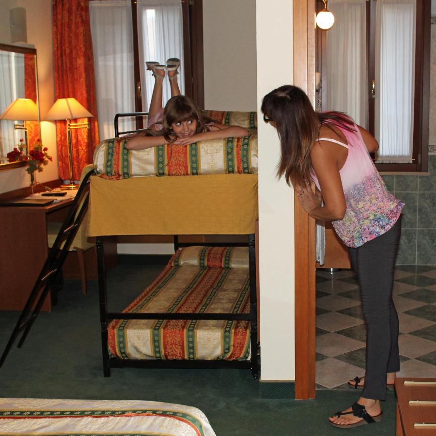 Hotel Antico Moro photo