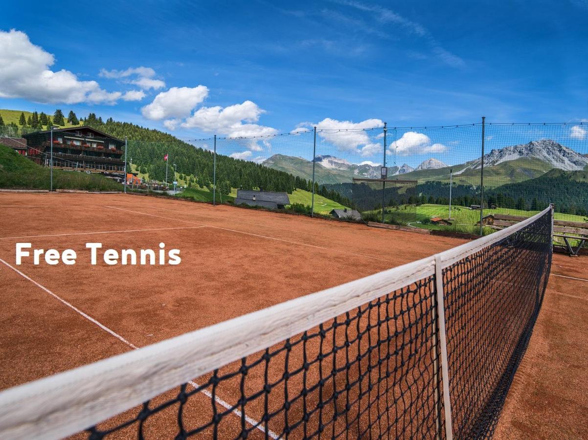 Tennis court: Golf- & Sporthotel Hof Maran