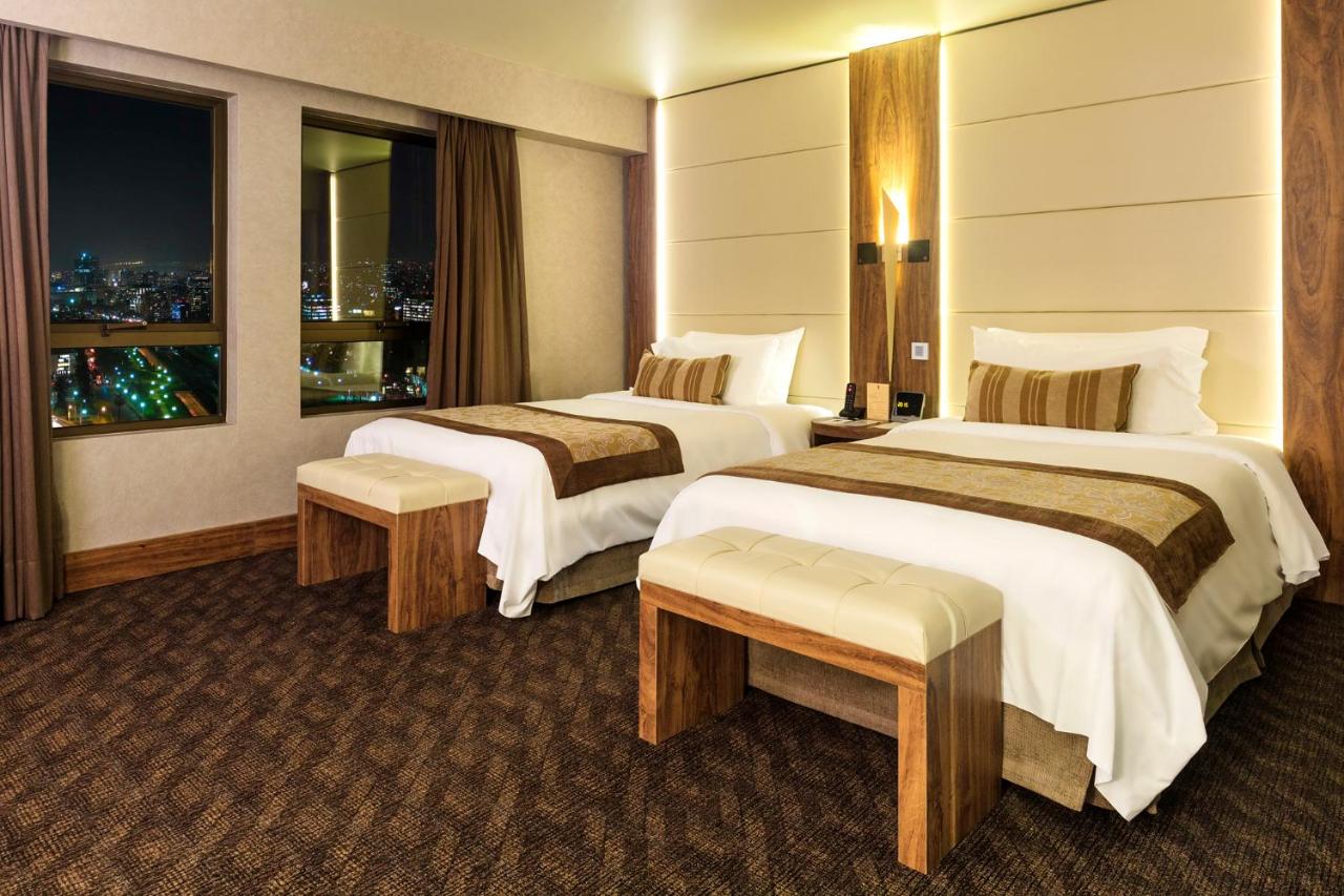 Hotel Regal Pacific Santiago photo