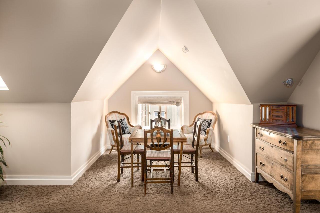 O Canada House Bed & Breakfast photo