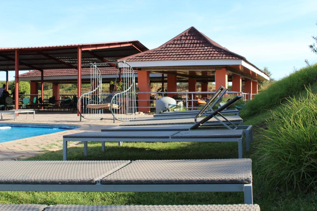 Tlotlo Hotel & Conference Centre photo