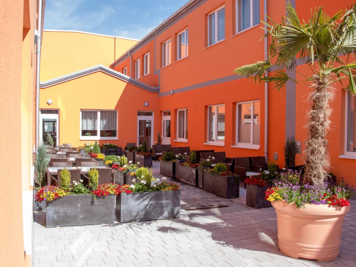 Winrooms Seminar Hotel & Apartments photo