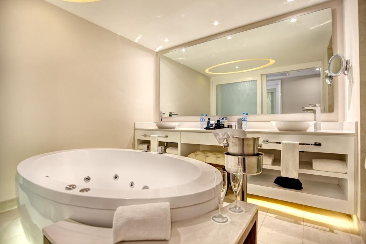 Royalton Riviera Cancun, An Autograph Collection All-Inclusive Resort & Casino photo