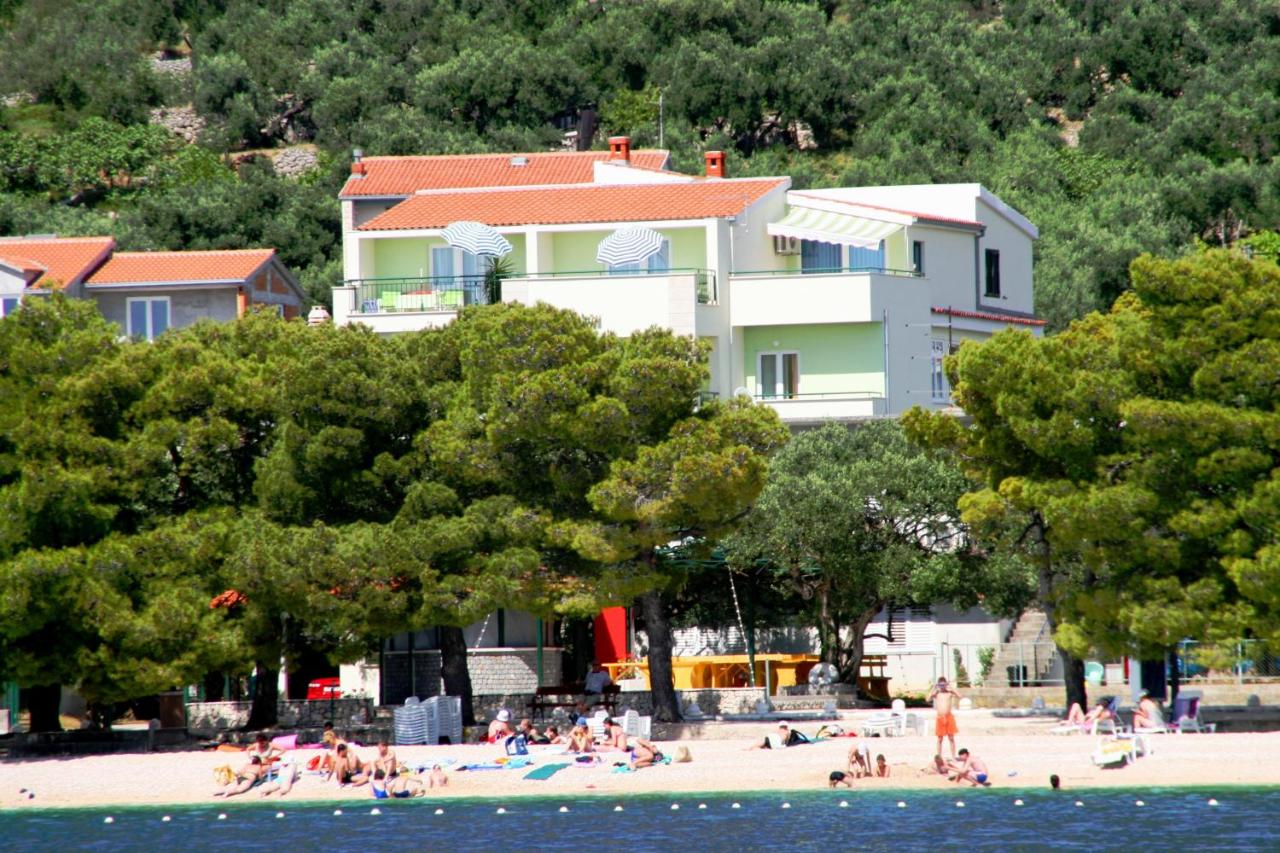Hotel, plaża: Rooms & Apartments Villa Anka