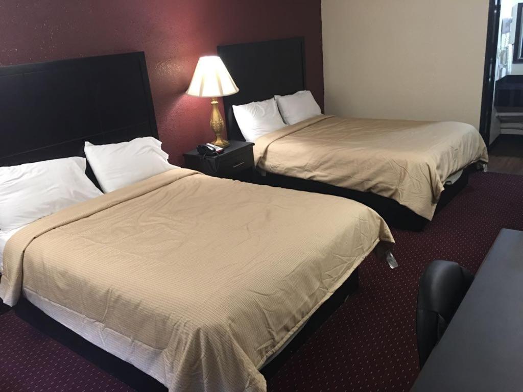 Super 9 Inn — photo 23