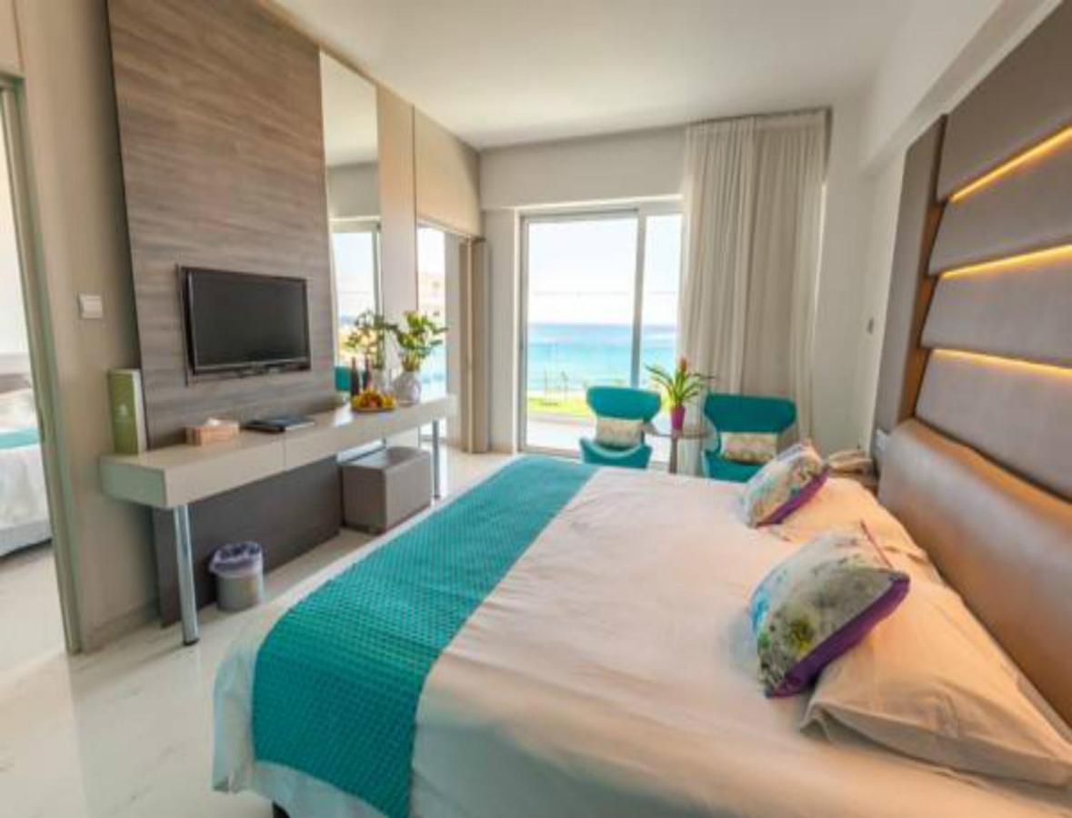 King Evelthon Beach Hotel & Resort photo