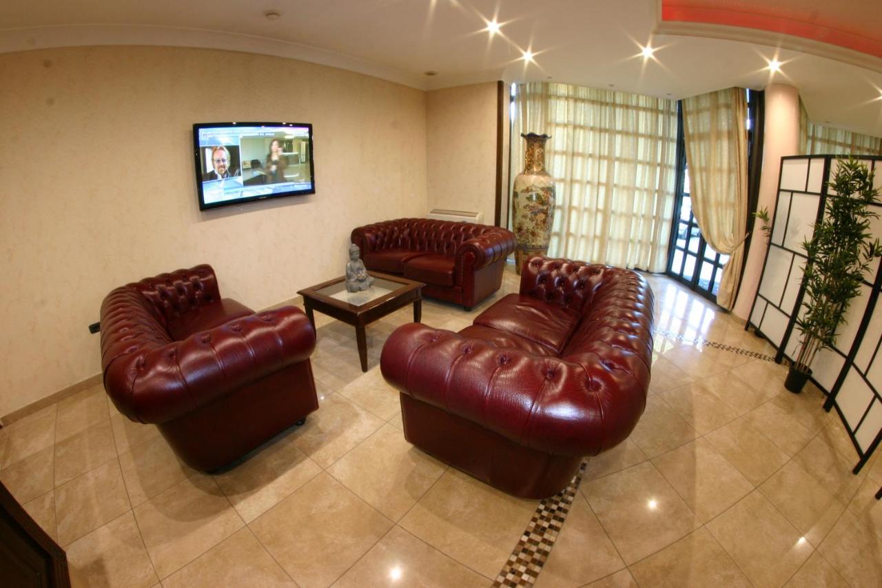 Hotel Chic photo