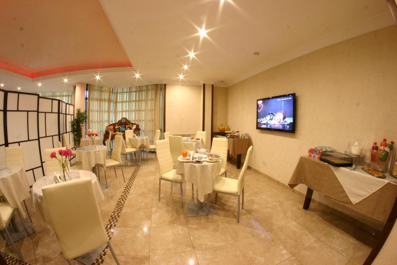Hotel Chic photo