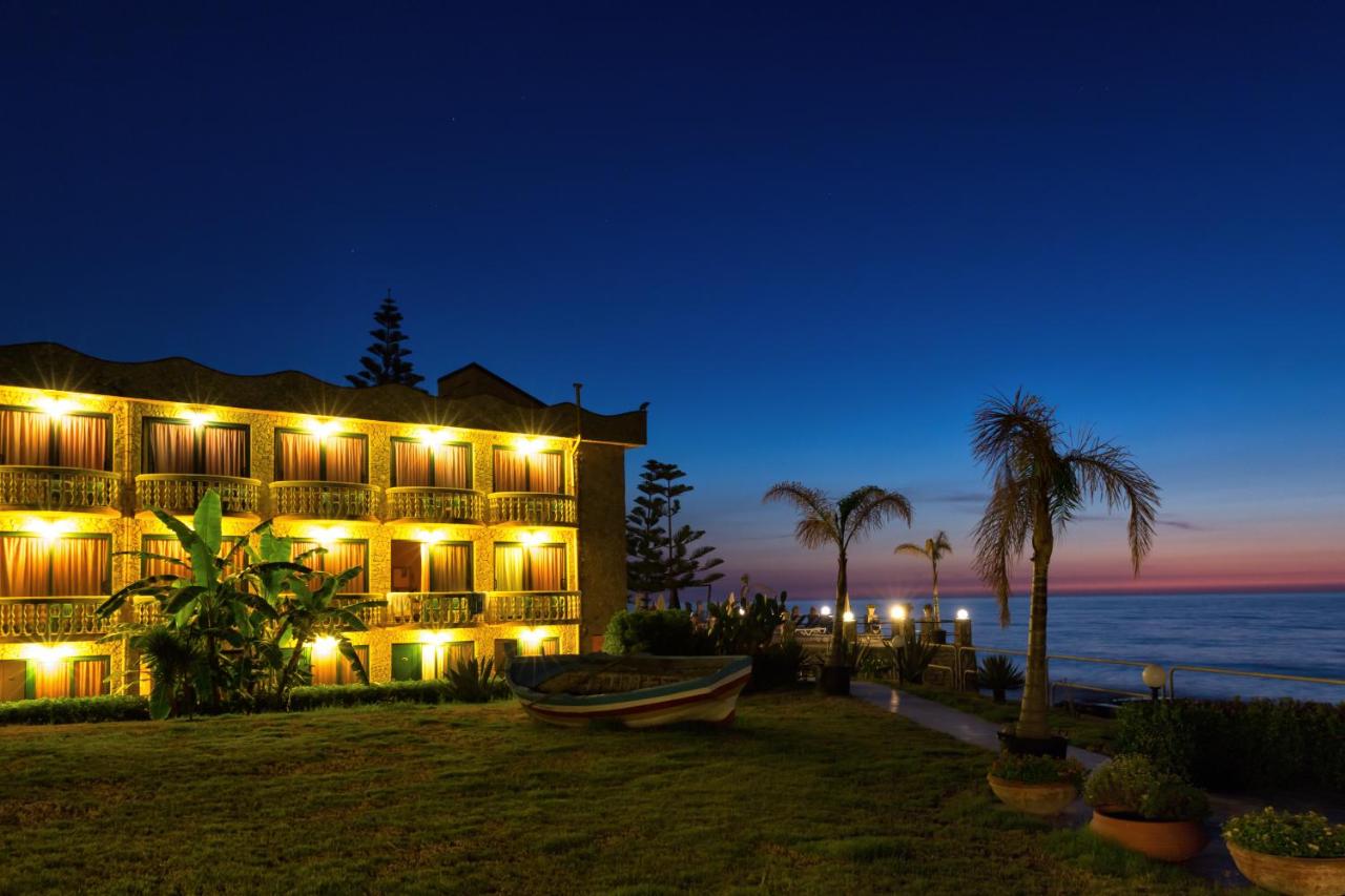 Image: Hotel La Playa Blanca