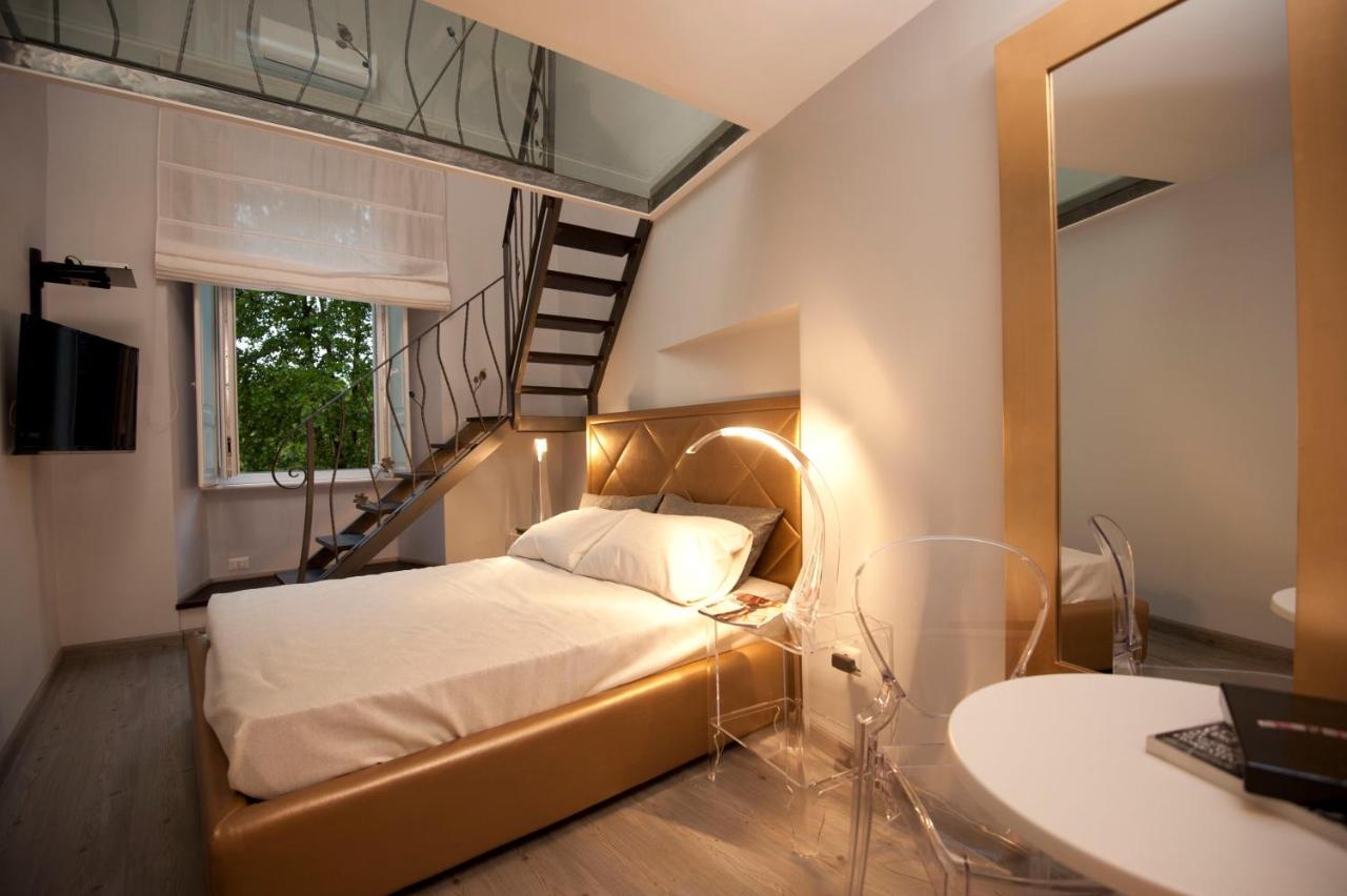 Luxury on the River - 2