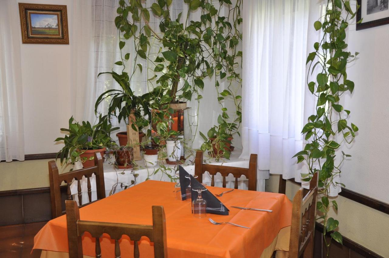 Hotel Castillo dAcher, Siresa – Precios actualizados 2022