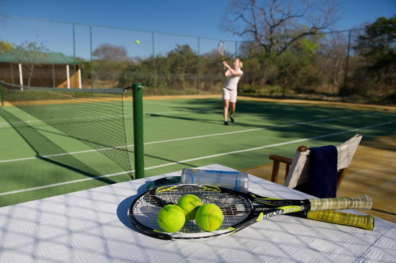 Tennis court: The River Club