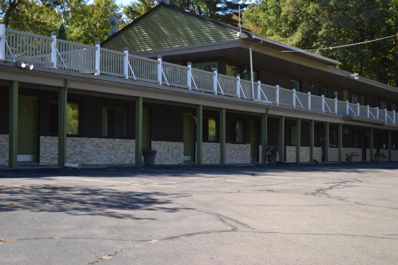 Mount Holyoke Inn — photo 20