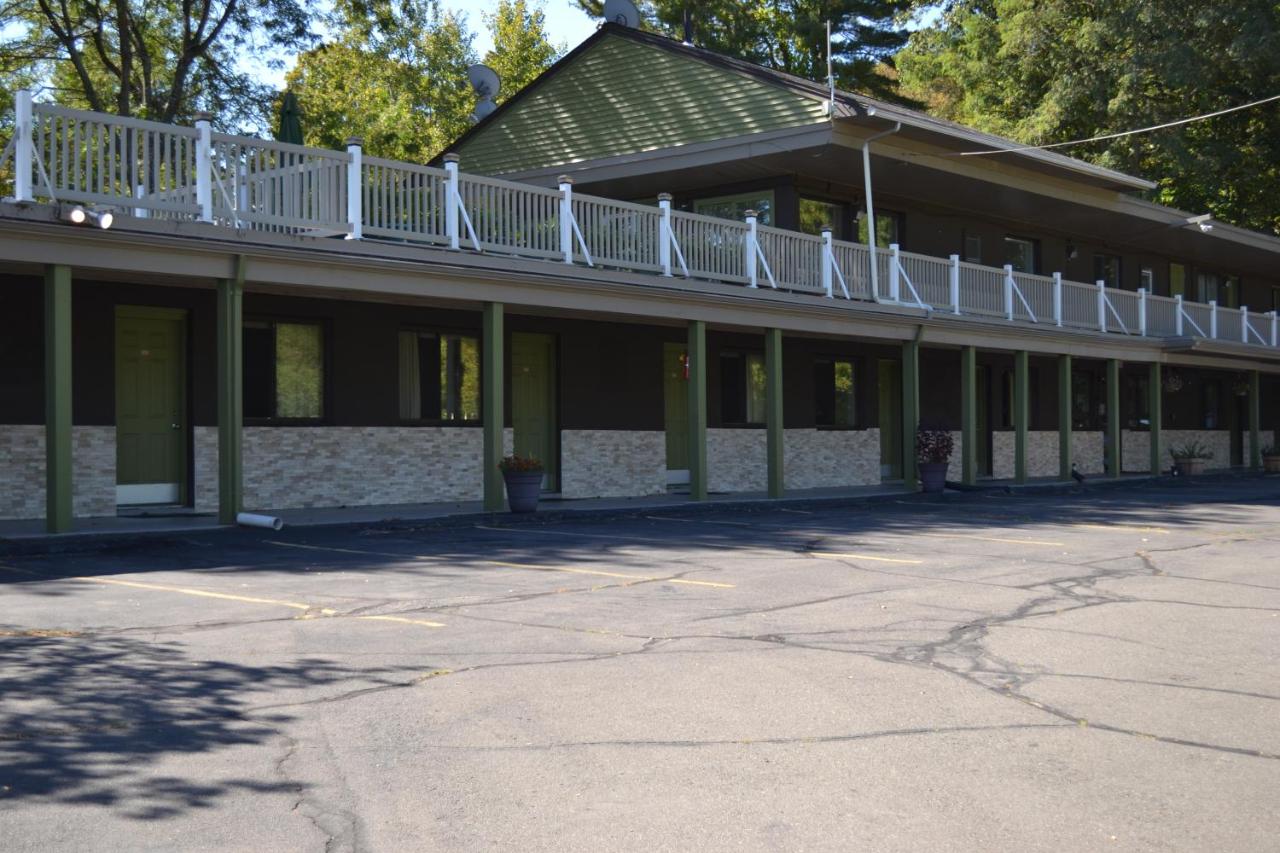 Mount Holyoke Inn — photo 21